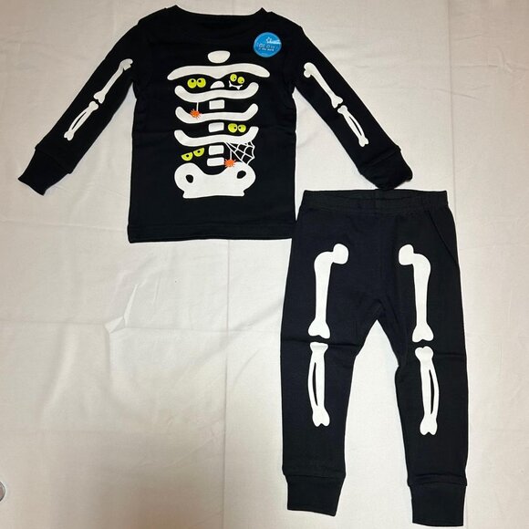 Carter's Boys Size 12 Halloween Black Skeleton Glow in the Dark PJs NWT - Picture 1 of 5